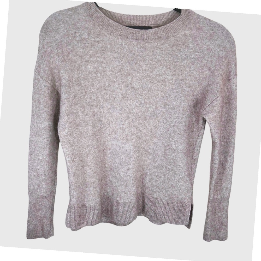 TAHARI 100% Cashmere Sweater Women's M Crew Neck Long Sleeve Pullover beige